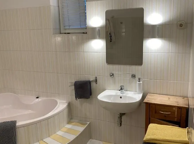 Szent Kristof Panzio פוניארצוושהג'